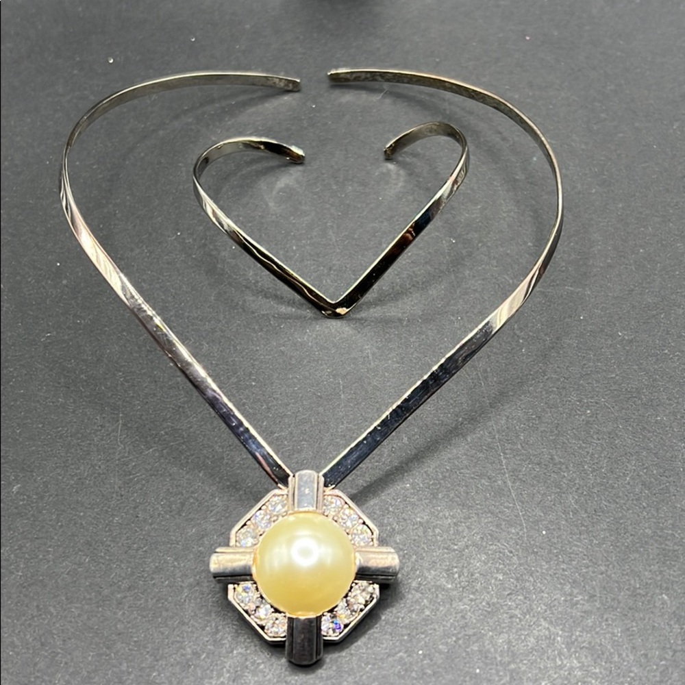 Vintage FM necklace and bracelet